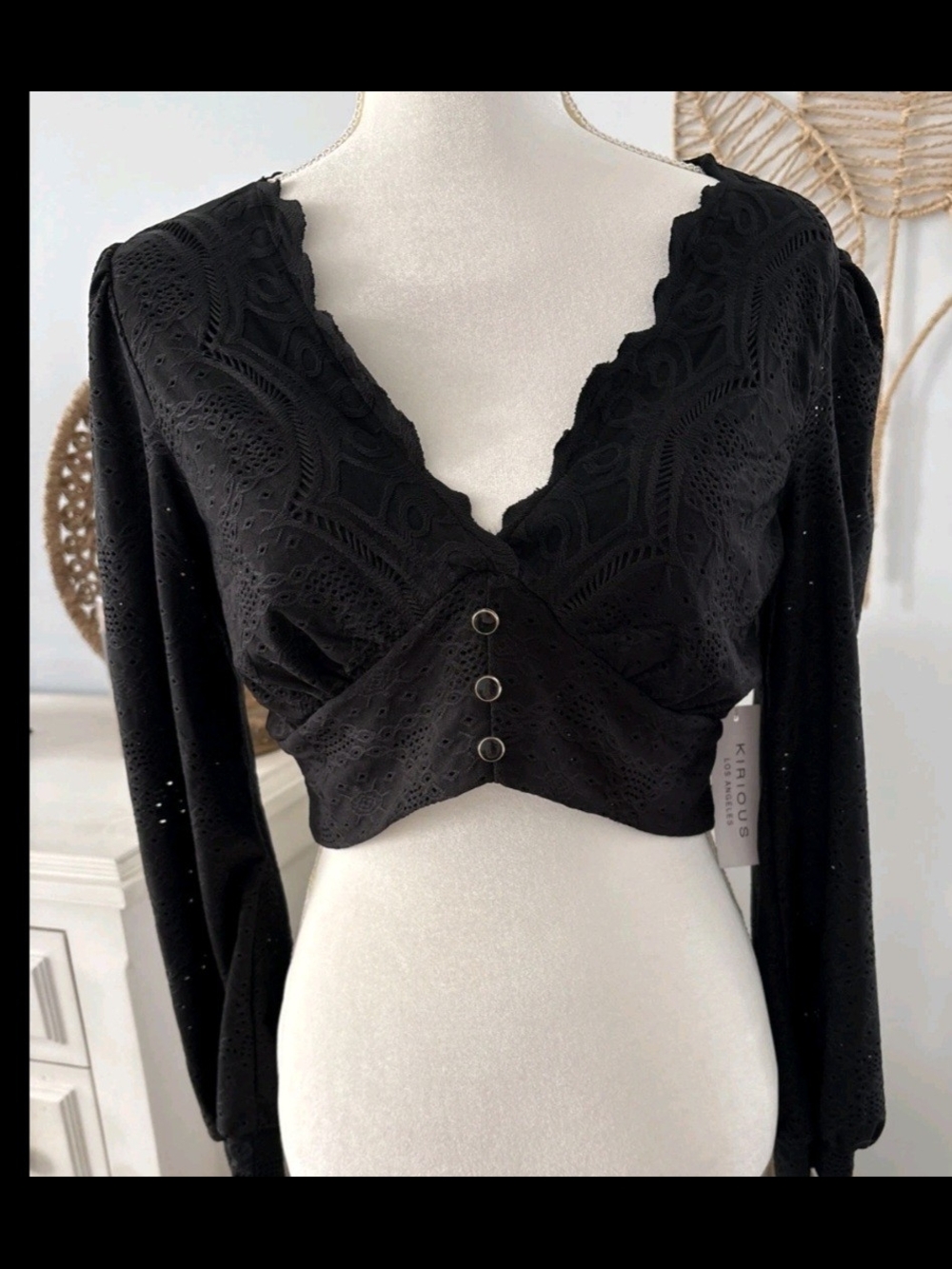 NWT Kirious LA  Black Lace-Trim V-Neck Crop Blouse, SIze M